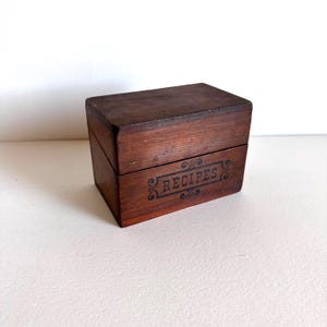 Boîte à recettes en bois vintage | Décoration de cuisine rustique | Rangement à la ferme | Organiseur Mid-Century en bois | Porte-recettes rétro | Cadeau pour cuisinier amateur