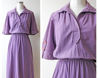 1970s Light Purple Collar Short Sleeve Blouson V-Neck Stretch Dress | 80s | Dresses | Women's Clothing | Vintage Clothing | Vintage Dresses