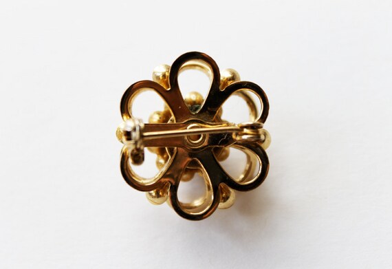 Vintage Goldtone Textured Flower Brooch Pin with … - image 5