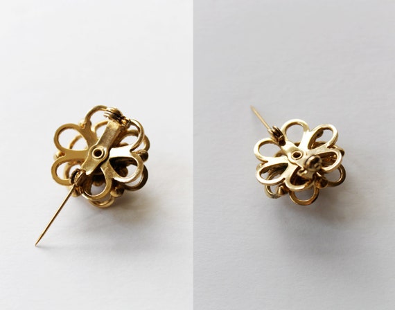 Vintage Goldtone Textured Flower Brooch Pin with … - image 3