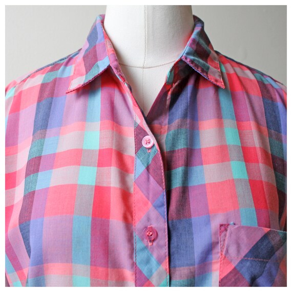 1980s Light Pink Purple Aqua Blue Plaid Button Do… - image 4