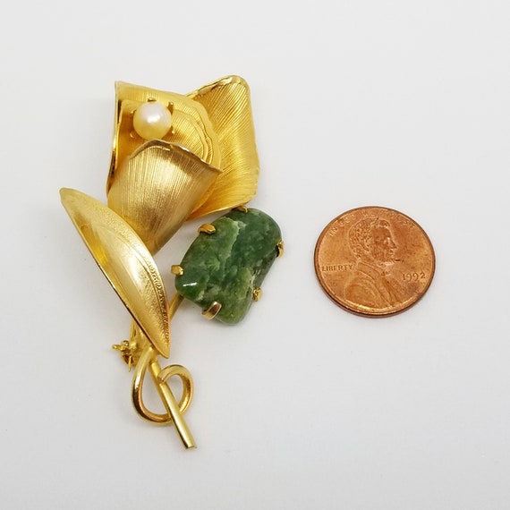 Vintage Goldtone Flower Pearl Green Stone Brooch … - image 10