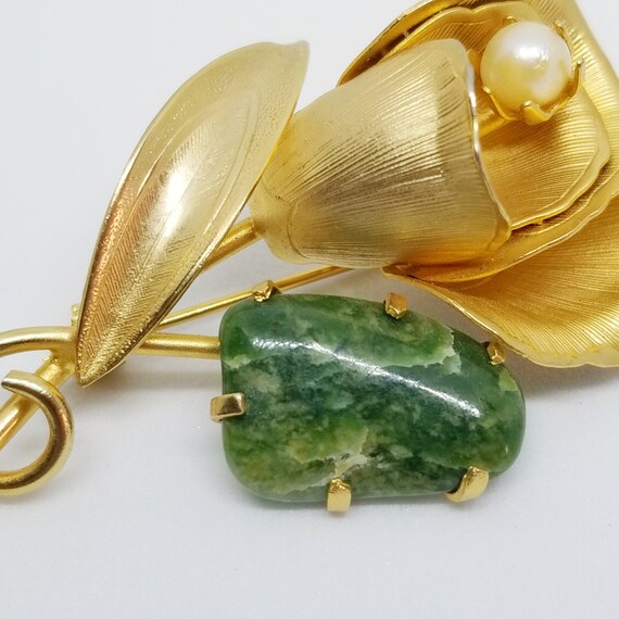 Vintage Goldtone Flower Pearl Green Stone Brooch … - image 7