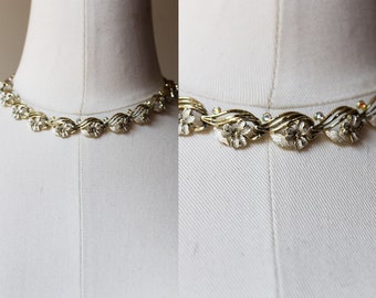 1950s Vintage White Goldtone Textured Flower Linked Choker Chain Necklace with Sparkly Iridescent Stones | Wedding | Bridal | Necklaces