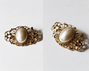 Vintage Gold Tone Pearl Cabochon Filigree Brooch Pin | Jewelry | Bride | Wedding | Bridal Jewelry | Wedding Shower | Gift | Brooches | Pins