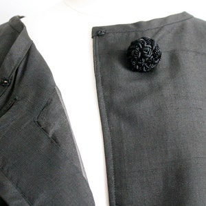 Chaqueta vintage negra de manga corta con botón tejido “Najla” de los años 50 / Chaquetas / Tops / Ropa vintage / Moda de los años 50 / Ropa de mujer