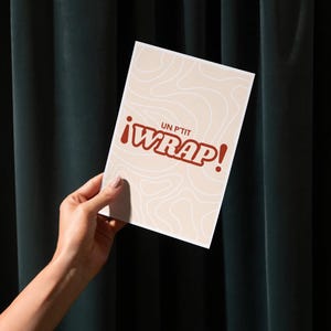Carte Postale Humour TikTok – "Un p'tit wrap", Mème Viral, Art Numérique Drôle, Décoration Pop Culture