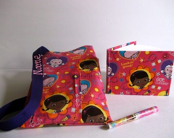 Sac de livre autographe Disney Doc McStuffins avec livre, sac et stylo personnalisé gratuitement sangle réglable pour la collection de broches Disney