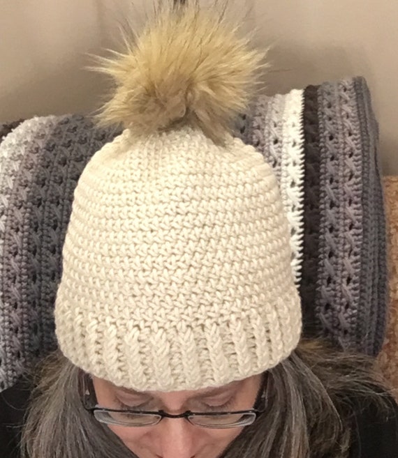 white ski hat