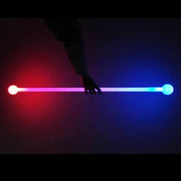 Bâton lumineux LED 4 pi 7 po. | Baguette lumineuse lumineuse pour les arts fluides, le cirque et les festivals - 7 couleurs
