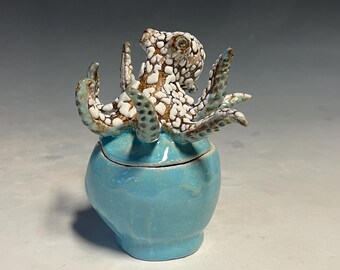 Octopus Ring box in Caribbean blue