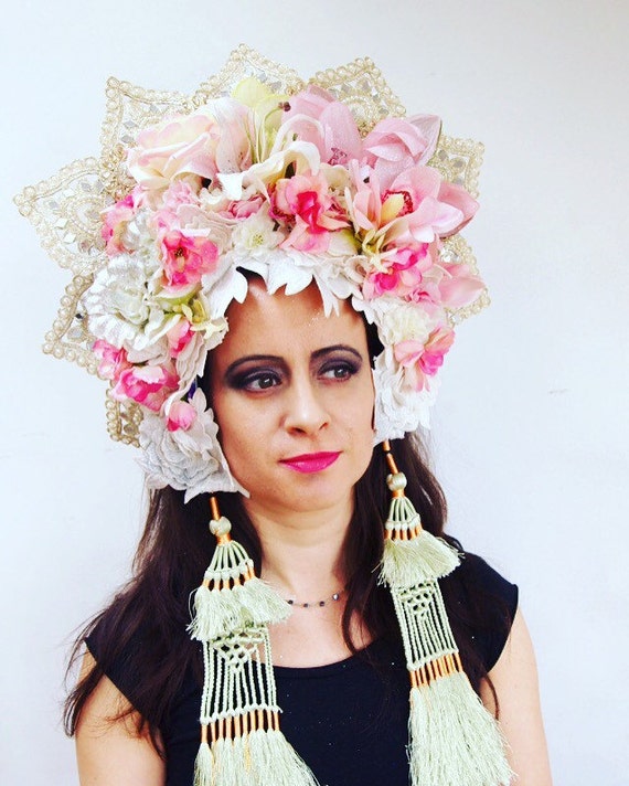 headdress with flowers