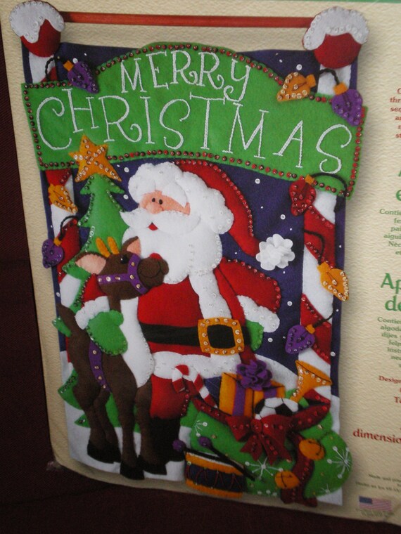 Items similar to Felt Works Merry Christmas Wall Hanging Kit on Etsy