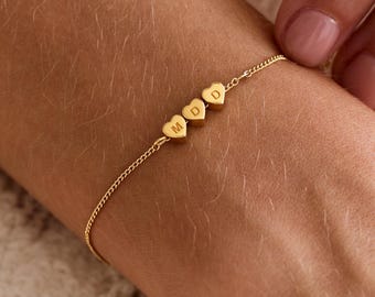Minimal 3D Heart Initial Bracelet, Personalized Gold Letter Bracelet, Daily Jewelry, Mothers Day Gift, Friendship Gifts