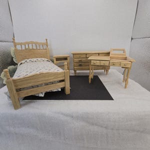 Light Wood Dollhouse Bedroom Furniture Set