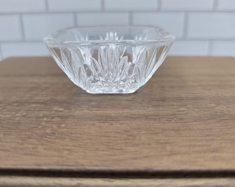 Vintage Clear Pressed Glass Salt Cellar | Square Fanburst Open Salt Dip | Art Deco Glass Condiment Dish | Trinket Ring Holder