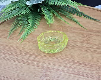 Vintage Vaseline Glass Uranium Salt Cellar.