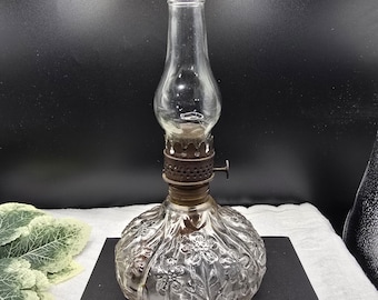 Vintage Daisy Miniature Oil Lamp Salesman Sample