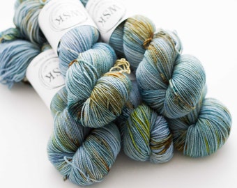 wool sock yarn 'washing stones' hand dyed