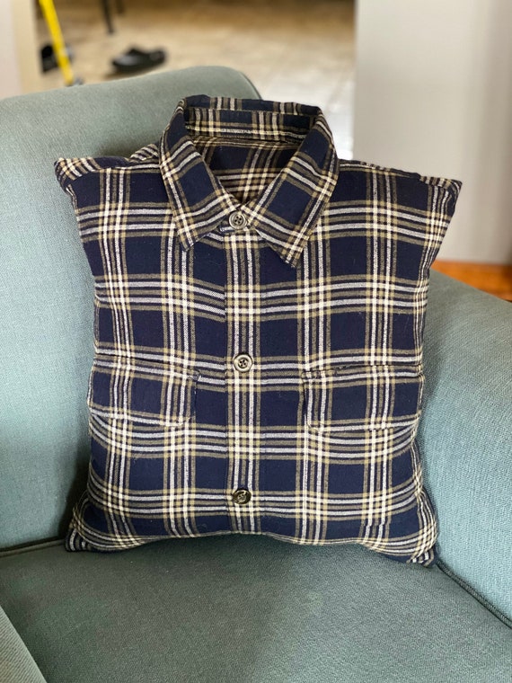 Memory shirt pillow with clearance collar