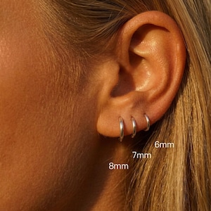 Små silverringar, nätt minimalistiska huggie-örhängen, brosk, liten helix, stapelbara smycken