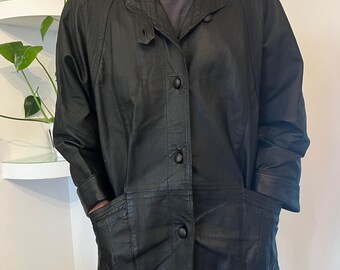 Italian Black Leather Trench Coat: (Man L/ Woman XL)