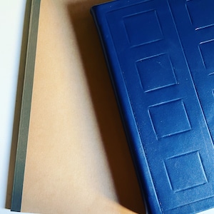 Taccuino in pelle blu, da ordinare