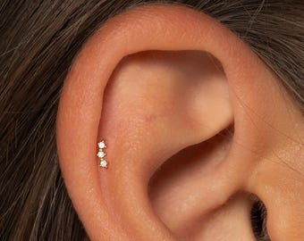Grado A+ • Titanio • Labret con perno a pressione da 3 zirconi • Orecchino a fondo piatto senza filettatura • Perno trago • Perno a fondo piatto • Perno elica • Perno cartilagine