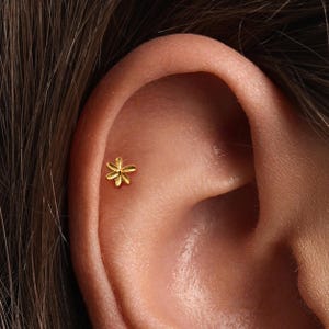 20G/18G/16G Daisy Push Pin Labret •  Threadless Flat Back Earring • Tragus Stud • Flat Back Stud • Helix Stud • Cartilage Stud