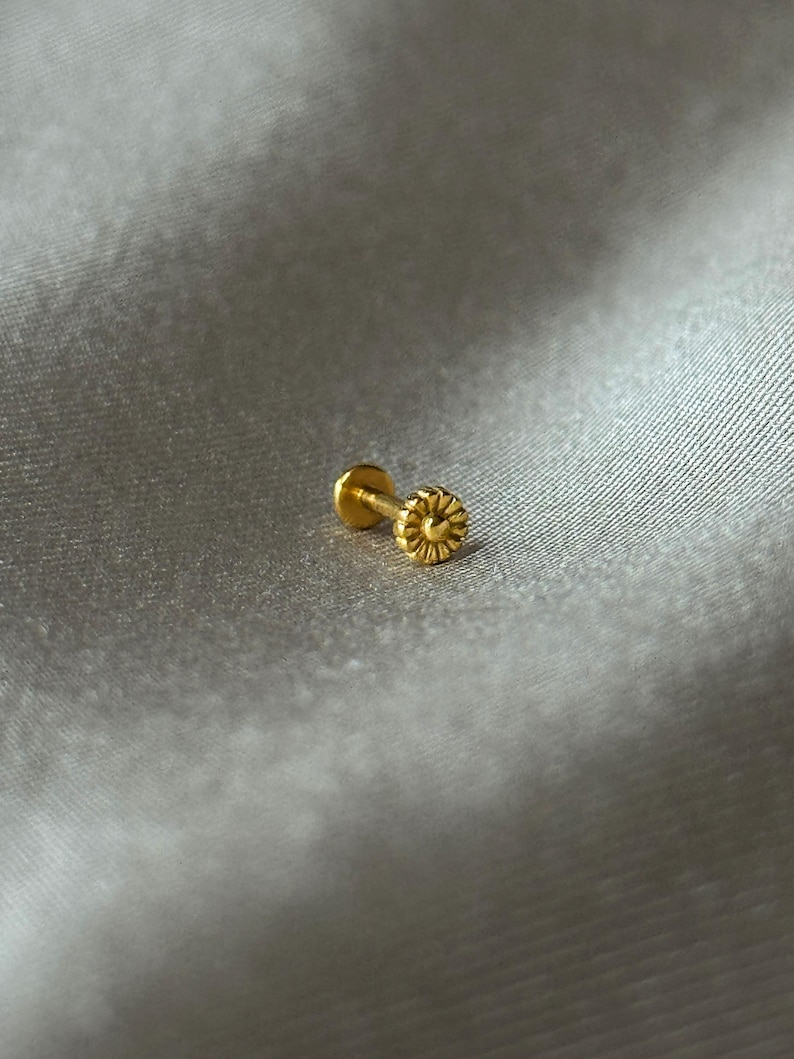 20G/18G/16G Flower Push Pin Labret • Threadless Flat Back Earring • Tragus Stud • Flat Back Stud • Helix Stud • Cartilage Stud image 6
