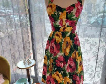 Retro pin-up style floral dress with pleated skirt XS-S