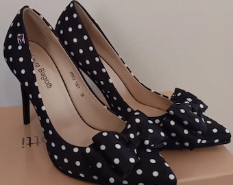 Laura Biagiotti b&w polka dot pumps size 36