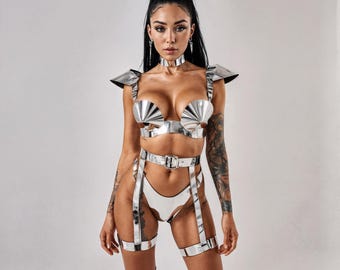 Completo intimo con armatura metallica - Costume da festival futuristico, abbigliamento galassia metallizzato, abbigliamento da guerriera sexy, look da rave cosmico