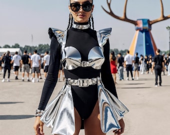 Metallic Top with Shoulders & Open Skirt, Futuristic Clothing for Rave Festivals, Silver Harness Set for Women, Burning man Outfit Silver