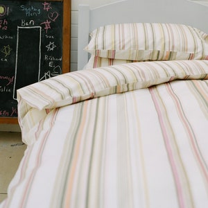 100% Cotton Paul Vogel Design bed linen - White stripe
