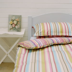 100% Cotton Paul Vogel Design bed linen - Pink Stripe