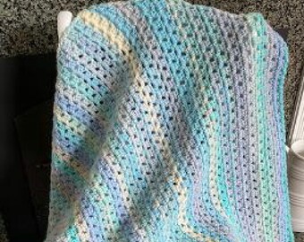 crochet BULKY baby afghan blanket wrap shawl swaddle handmade chunky SOFT aqua blue white tweed acrylic 33" X 30" toddler unisex Puzzle