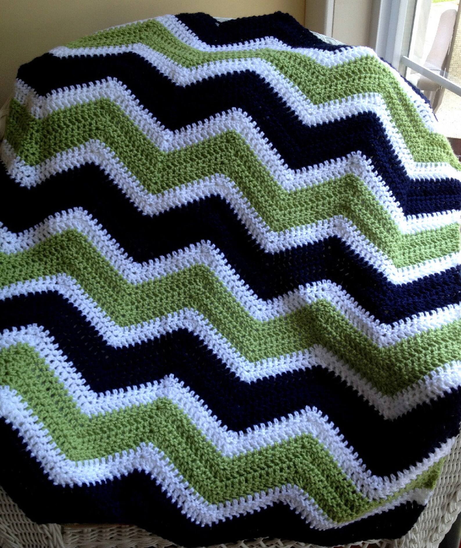 New Chevron Zig Zag Baby Blanket Afghan Wrap Crochet Knit Wheelchair