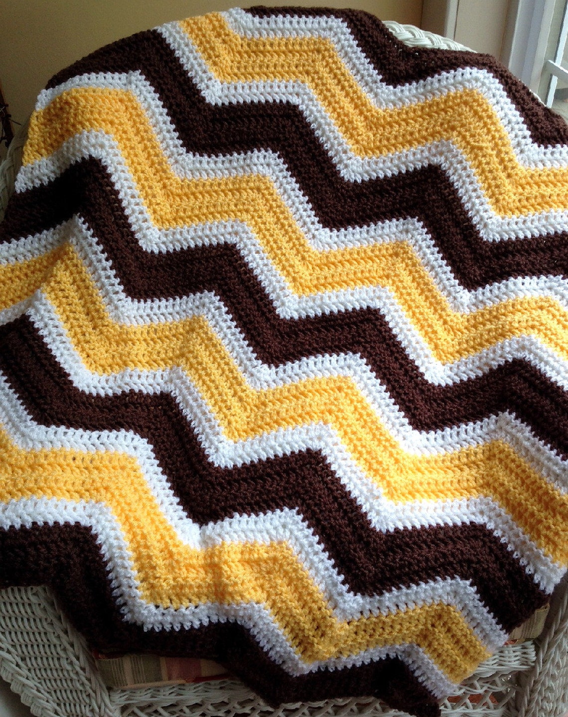 New Chevron Zig Zag Ripple Baby Blanket Afghan Wrap Crochet Knit