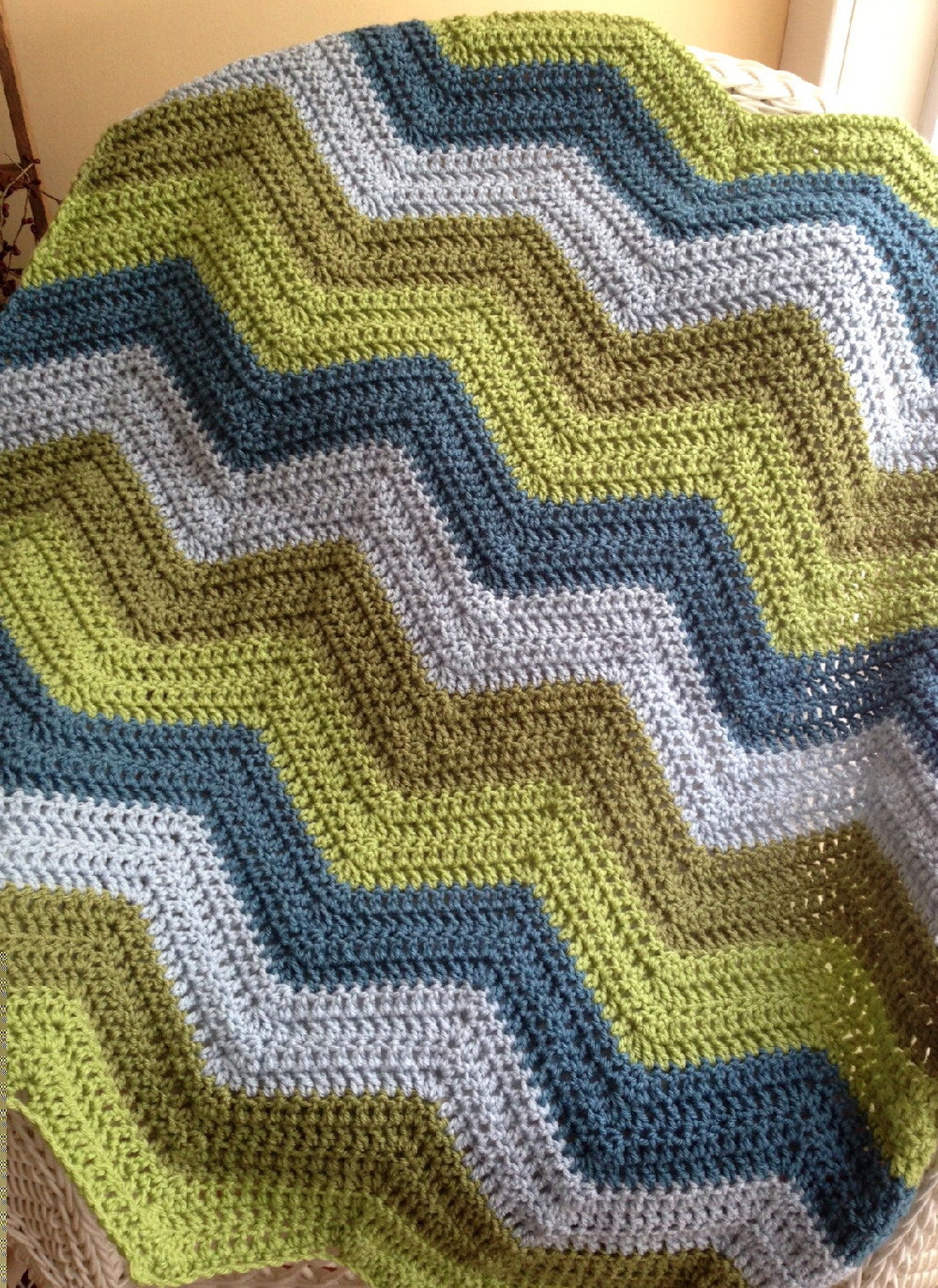 New Chevron Zig Zag Ripple Baby Blanket Afghan Wrap Crochet Knit