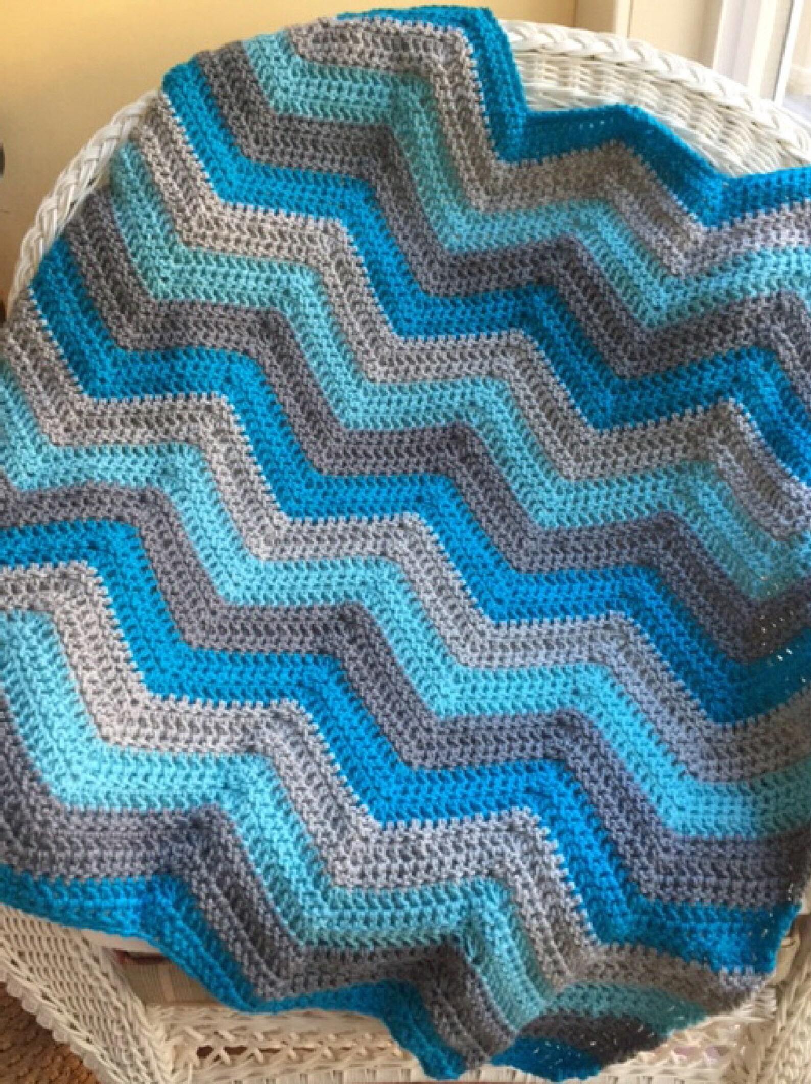 Chevron Zig Zag Ripple Baby Toddler Blanket Afghan Wrap Crochet Knit