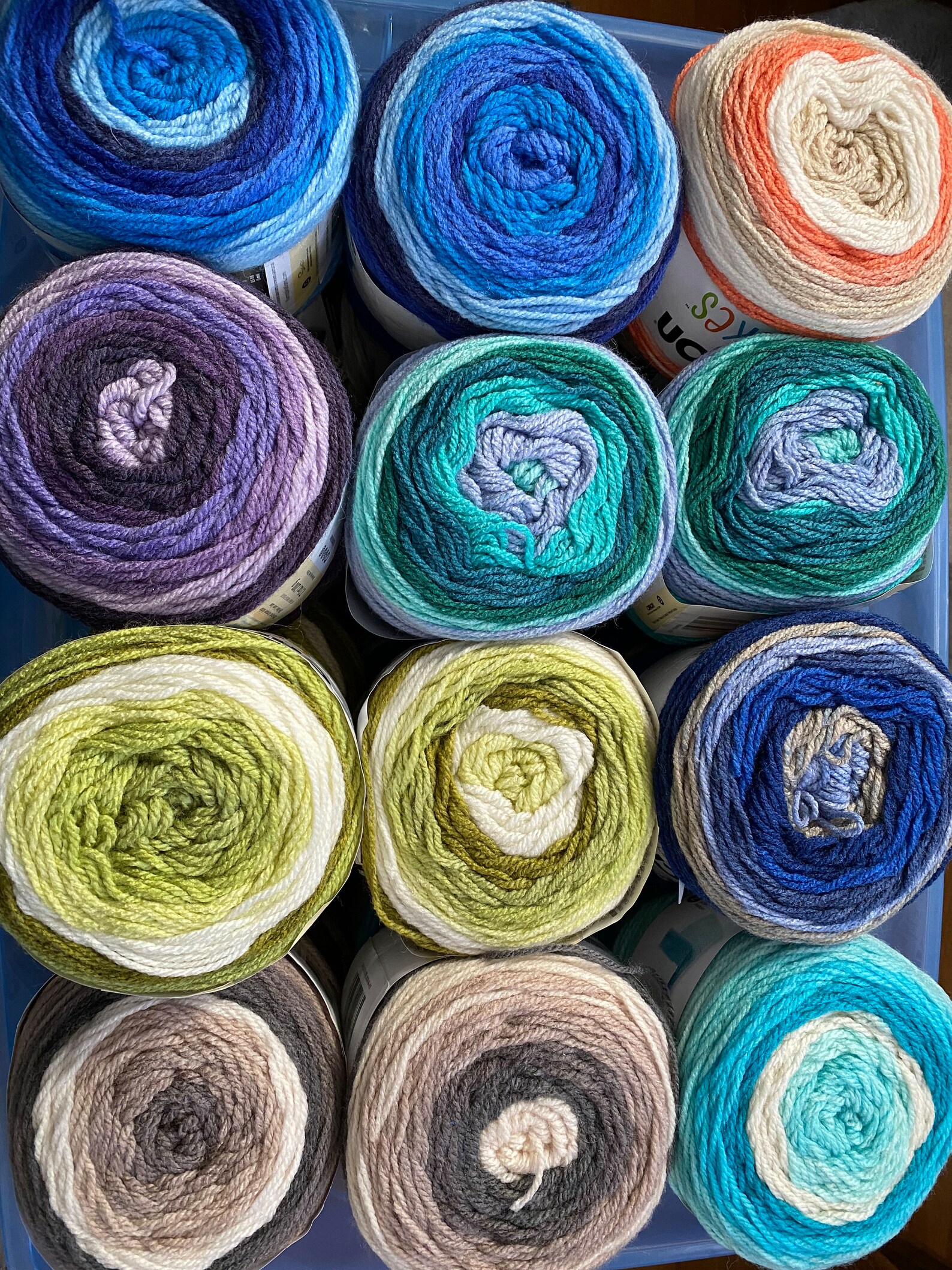 Caron Cakes Yarn 4 Medium Worsted Aran Acrylic Wool 383 Yd 350 M 7.1 Oz 200 G Self Striping