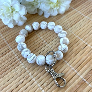 Chunky Wristlet Keychain Boho Bracelet, 15mm Handmade Clay Beads, Adjustable Key Ring Wristlet, Gifts for Women Teacher Nurse Busy Mom Neutral White Swirl