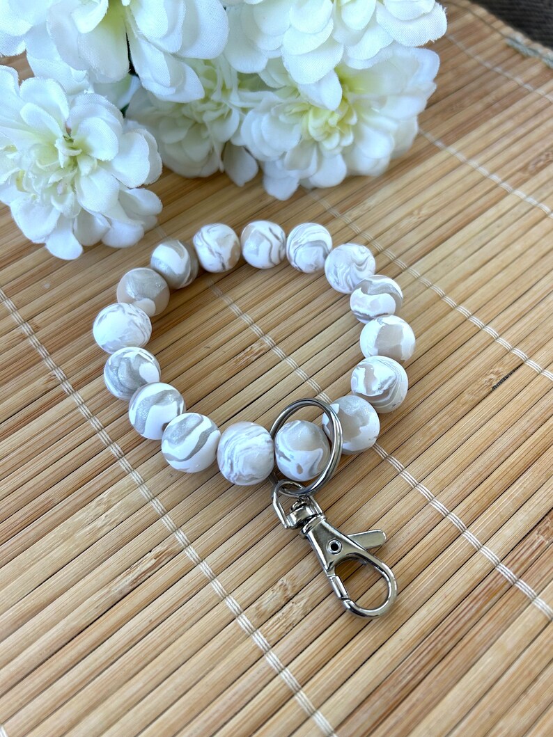 Chunky Wristlet Keychain Boho Bracelet, 15mm Handmade Clay Beads, Adjustable Key Ring Wristlet, Gifts for Women Teacher Nurse Busy Mom Neutral White Swirl