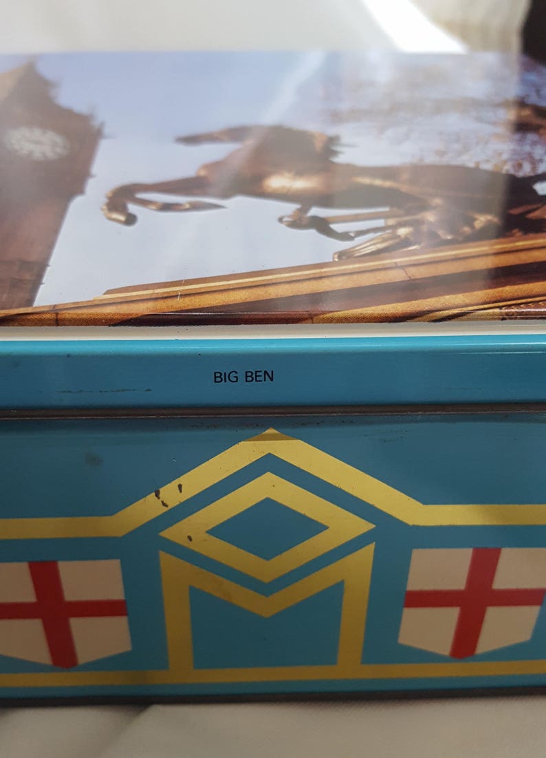 Biscuits Ltd 80s Assoc Tower of London Big Ben Cookie Tin 1970s