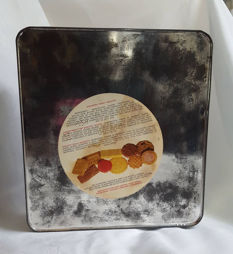 Biscuits Ltd 80s Assoc Tower of London Big Ben Cookie Tin 1970s