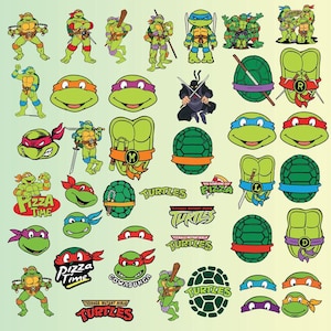 Puede incluir: Una colección de gráficos de las Tortugas Ninja. La imagen presenta varias ilustraciones de las tortugas en poses de acción, caparazones de tortuga y caras de personajes. El texto incluye "Pizza Time" y "Cowabunga".