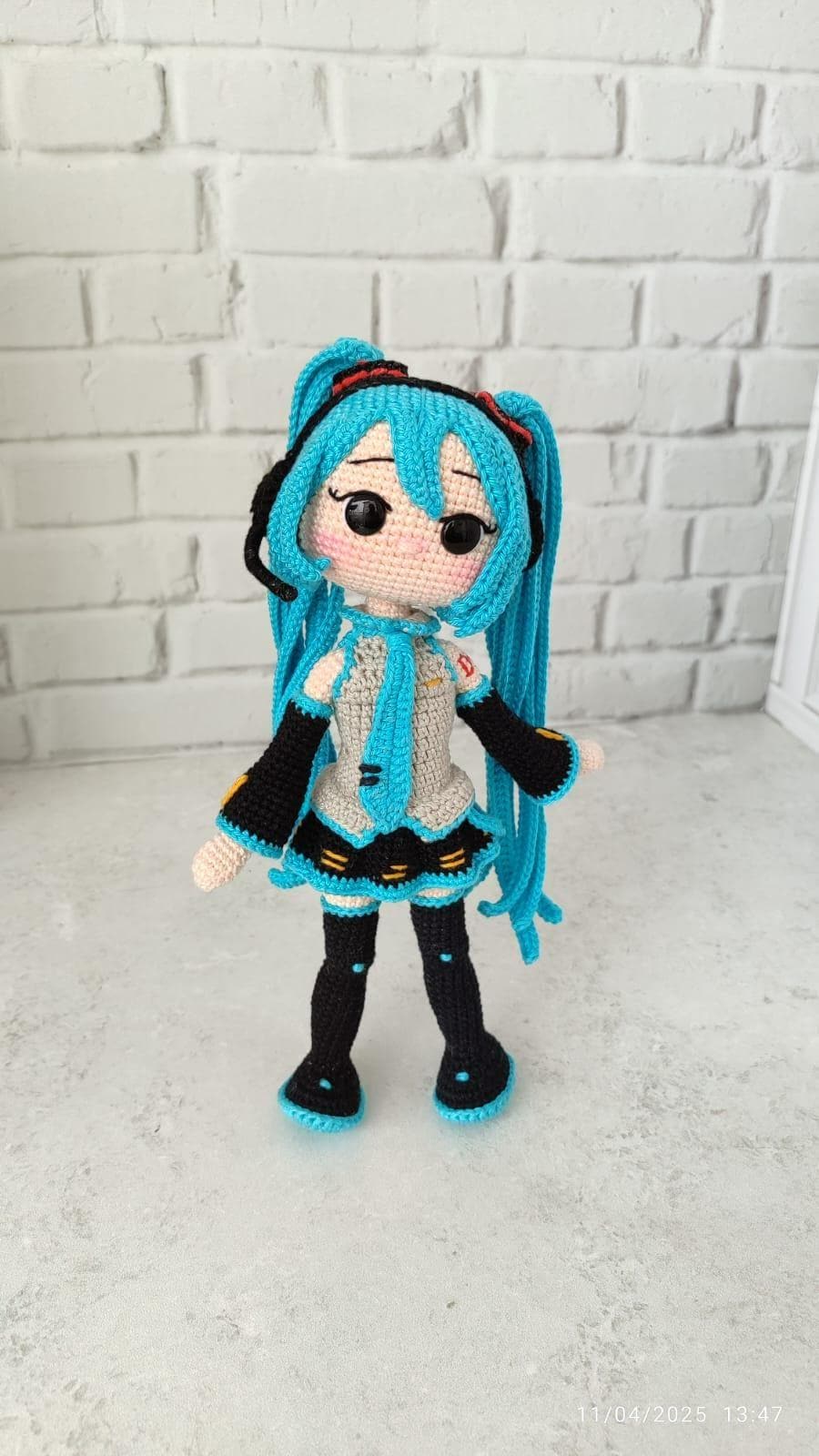 初音ミクのかぎ針編み人形のパターン、あみぐるみチュートリアル (PDF