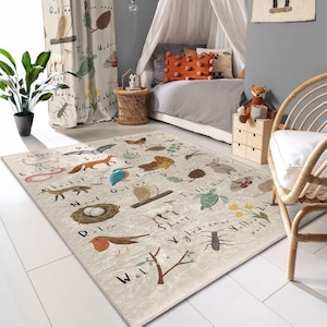 Alfombra de aprendizaje con animales del bosque, alfombra con diseño de bosque con alfabeto, alfombra para el área de la guardería, decoración para la habitación de los niños, alfombra de juego lavable inspirada en la naturaleza rústica