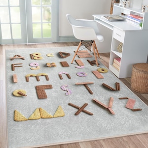 Alfombra para habitación infantil con letras del alfabeto y galletas divertidas. Alfombra con letras texturizadas. Alfombra decorativa educativa de color gris claro. Alfombra para guardería.